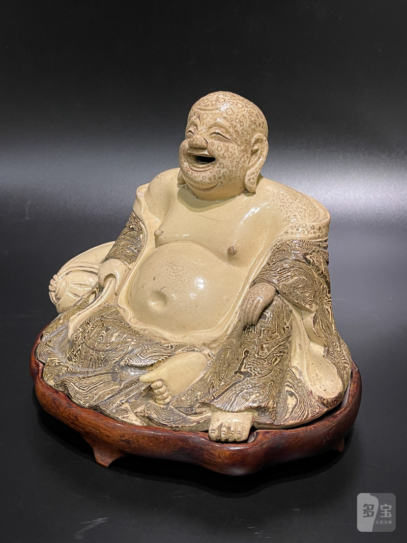明 米黄绞胎釉弥勒佛坐像 - 图3